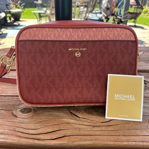 Michael Kors Jet Set Large EW Camera Crossbody- New!